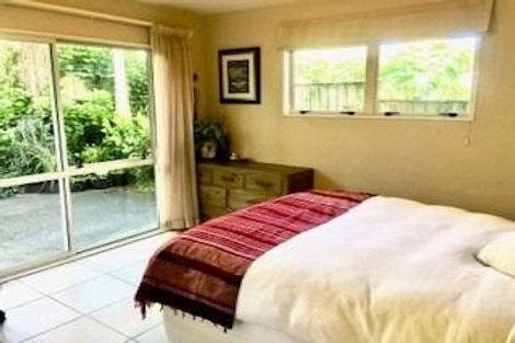 Photo of property in 4a/3 Corrella Road, Belmont, Auckland, 0622