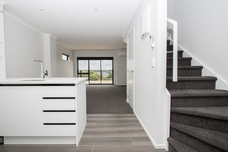Photo of property in 12/14u Ruakiwi Road, Hamilton Lake, Hamilton, 3204