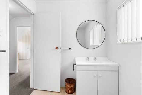 Photo of property in 34 Roberts Line, Kelvin Grove, Palmerston North, 4414