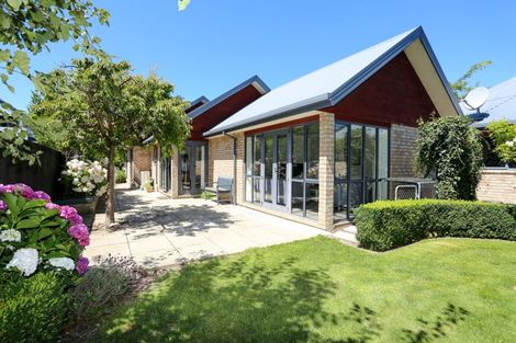 Photo of property in 1/55 Mcfaddens Road, St Albans, Christchurch, 8052