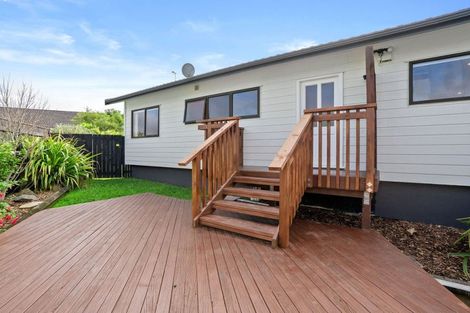 Photo of property in 115 Mark Avenue, Grenada Village, Wellington, 6037