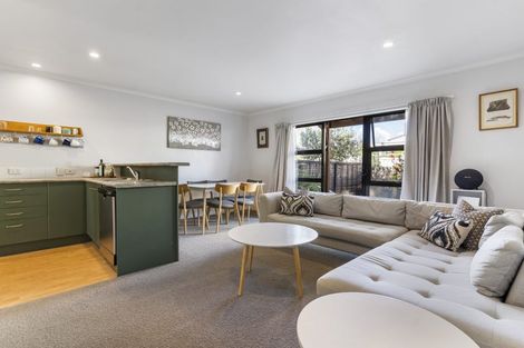 Photo of property in 5/15 Harbour View Road, Te Atatu Peninsula, Auckland, 0610