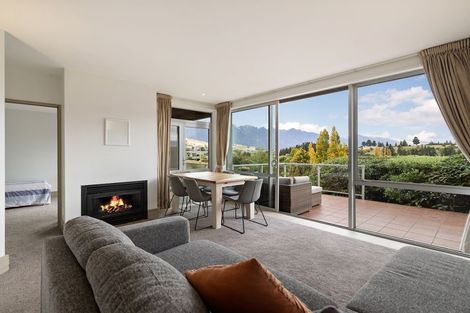 Photo of property in Rahiri Apartments, 2/23 Adelaide Street, Queenstown, 9300
