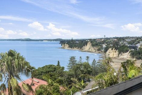 Photo of property in 2/11 Ridge Road, Waiake, Auckland, 0630