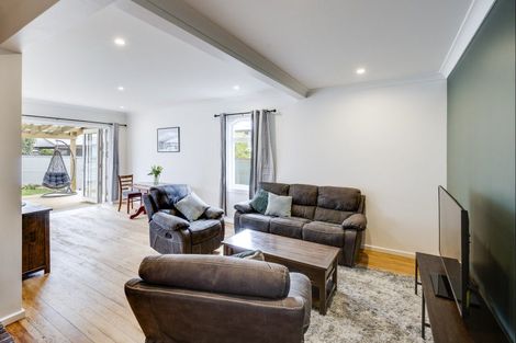 Photo of property in 911 Churchill Street, Akina, Hastings, 4122