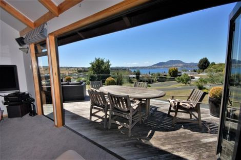 Photo of property in 11 Krissell Place, Acacia Bay, Taupo, 3330