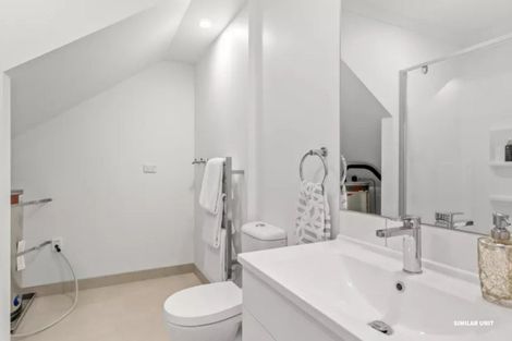 Photo of property in 4/20 Bader Drive, Mangere, Auckland, 2022