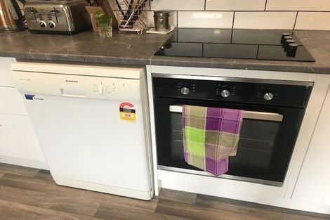 Photo of property in 131 Ruskin Road, Newlands, Wellington, 6037