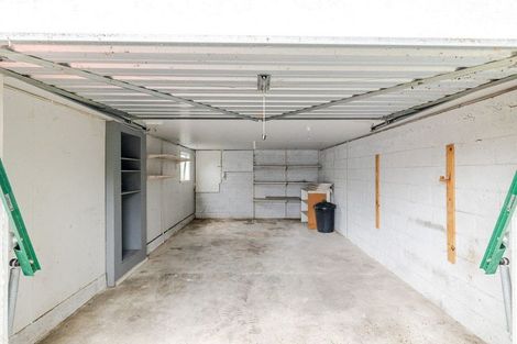 Photo of property in 10 Stoke Place, Awapuni, Palmerston North, 4412