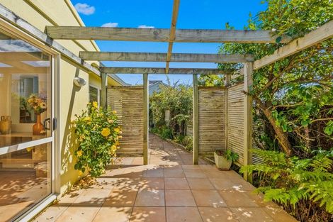 Photo of property in 11 Avion Terrace, Raumati Beach, Paraparaumu, 5032