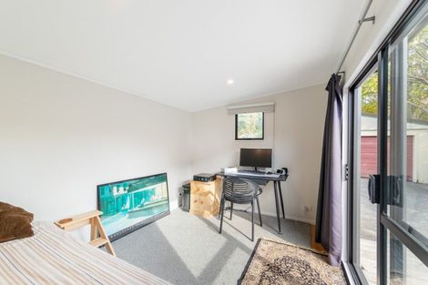 Photo of property in 71 Blue Mountains Road, Pinehaven, Upper Hutt, 5019