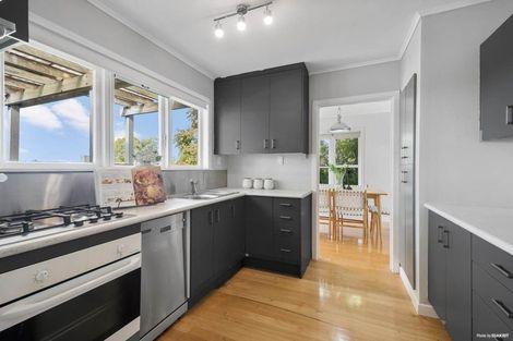 Photo of property in 20a Corunna Road, Milford, Auckland, 0620