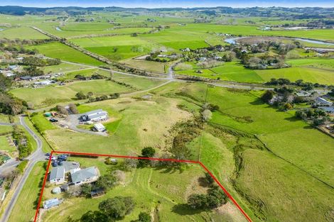 Photo of property in 95 Mangakura Road, Helensville, 0800