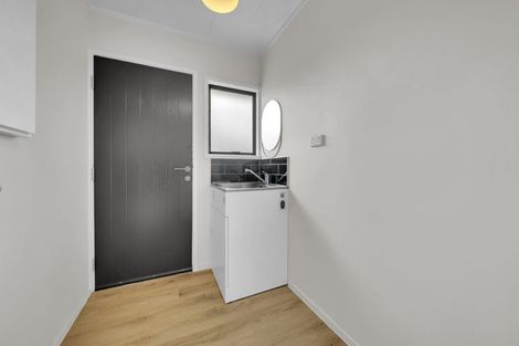Photo of property in 9 Southview Place, Wattle Downs, Auckland, 2102