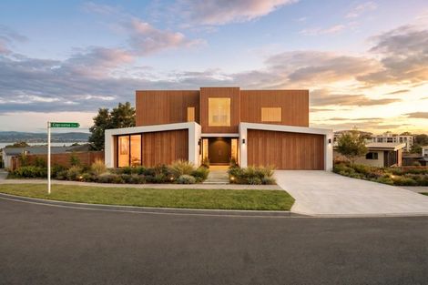 Photo of property in 39 Botanical Heights Drive, Waipahihi, Taupo, 3330