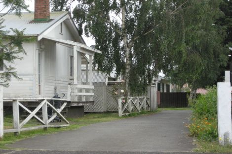 Photo of property in 2/87 Kayes Road, Pukekohe, 2120