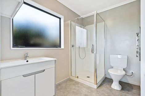 Photo of property in 50 Garton Drive, Massey, Auckland, 0614