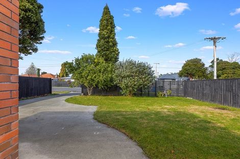 Photo of property in 15 Taikata Road, Te Atatu Peninsula, Auckland, 0610