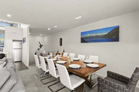 Photo of property in The Beeches Apartments, 4/60 Hallenstein Street, Queenstown, 9300