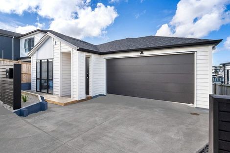 Photo of property in 25 Baumea Rise, Massey, Auckland, 0614