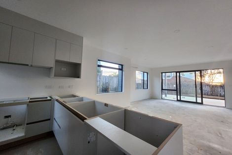 Photo of property in 15 Matterhorn Crescent, Northpark, Auckland, 2013