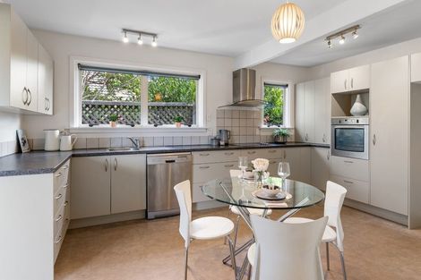 Photo of property in 39 Charlcott Street, Burnside, Christchurch, 8053