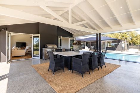 Photo of property in 10 Charlton Road, Te Awanga, 4102