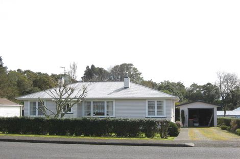 Photo of property in 10 Lear Street, Stratford, 4332