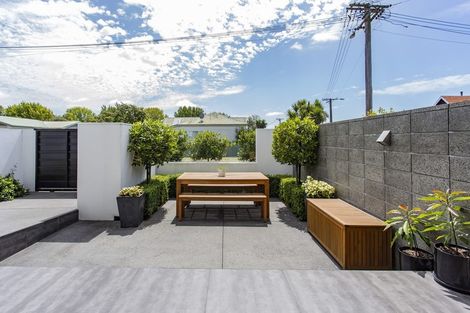 Photo of property in 154 Holly Road, St Albans, Christchurch, 8014