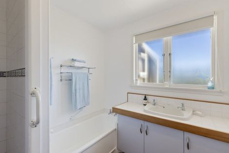 Photo of property in 206a Tukapa Street, Westown, New Plymouth, 4310