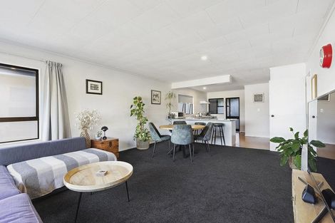 Photo of property in 4/24 Acheron Road, Paremata, Porirua, 5026