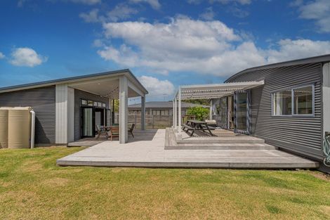 Photo of property in 406 Matarangi Drive, Matarangi, Whitianga, 3592