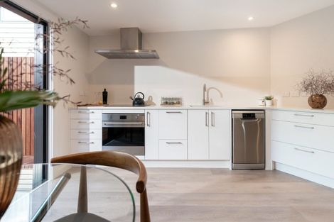 Photo of property in 121d The Parade, Island Bay, Wellington, 6023