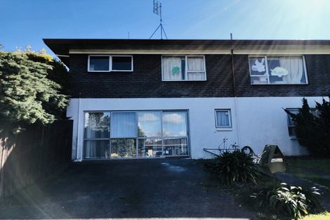 Photo of property in 1/47 Prince Regent Drive, Half Moon Bay, Auckland, 2012
