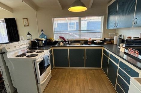 Photo of property in 16 Richard Road, Mangere, Auckland, 2022