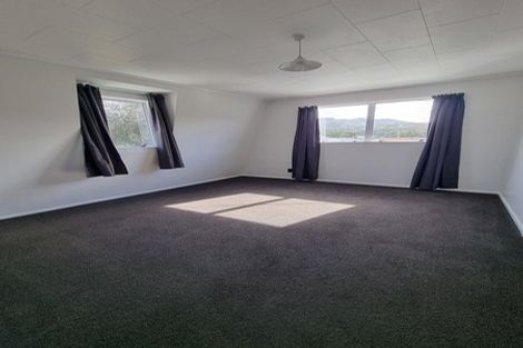 Photo of property in 1/56 Mary Crescent, Elderslea, Upper Hutt, 5018