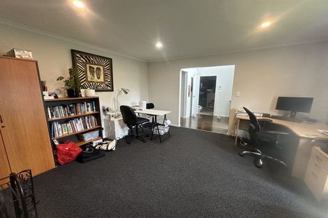 Photo of property in 8 Kato Way, Pukekohe, 2120