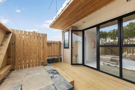 Photo of property in 1/53 Archibald Road, Kelston, Auckland, 0602
