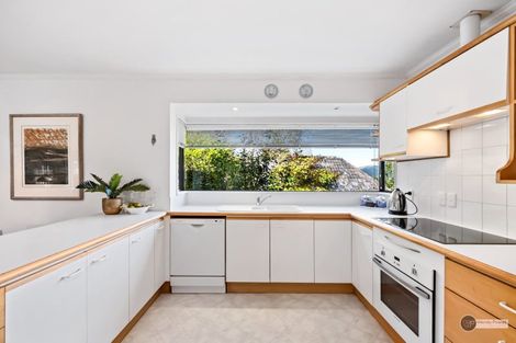 Photo of property in 94 Viewmont Drive, Harbour View, Lower Hutt, 5010