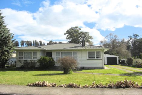 Photo of property in 16 Watts Street, Waipawa, 4210