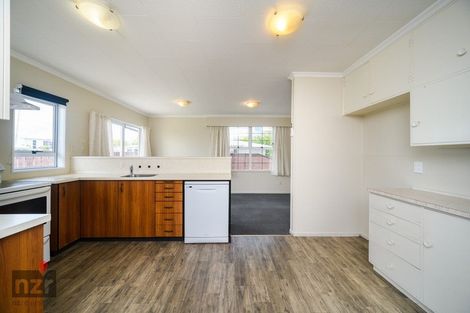Photo of property in 6 Oban Place, Awapuni, Palmerston North, 4412