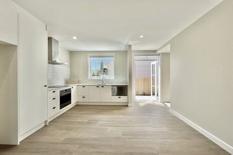 Photo of property in 2/17 Dobson Street, Spreydon, 8024