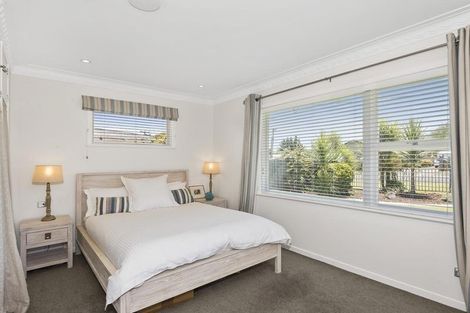 Photo of property in 118 Taikata Road, Te Atatu Peninsula, Auckland, 0610