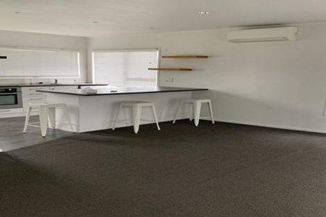Photo of property in 1/11 Ballater Place, Highland Park, Auckland, 2010
