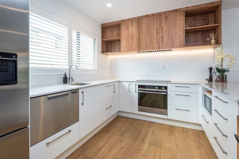 Photo of property in 2/211 Worcester Street, Christchurch Central, Christchurch, 8011