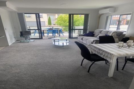 Photo of property in 1/11 Carlos Drive, Flat Bush, Auckland, 2016