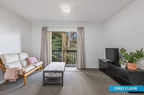 Photo of property in 2/12 Surville Place, Mairangi Bay, Auckland, 0630