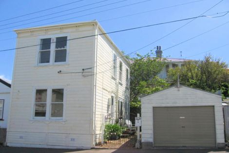 Photo of property in 2 Howard Street, Mount Cook, Wellington, 6021