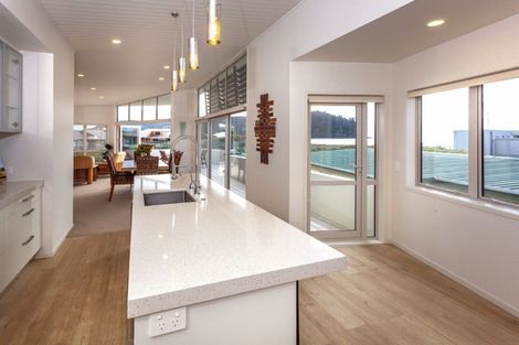 Photo of property in 218a Beverley Terrace, Whangamata, 3620