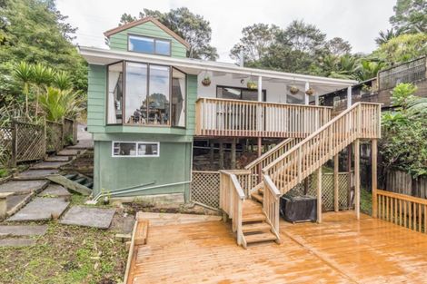 Photo of property in 704 South Titirangi Road, Titirangi, Auckland, 0604